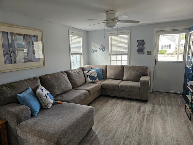 Foto del edificio - 52 Wesley Rd