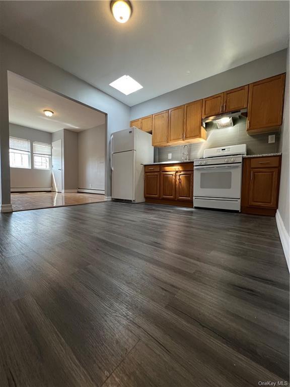 Foto del edificio - 1217 E 223rd St