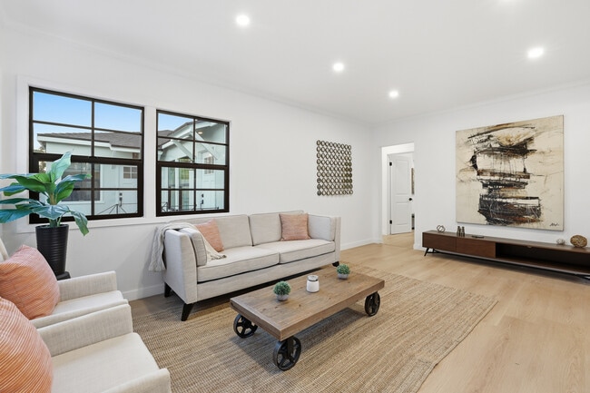 Photo - 1985 Lake Ave Townhome