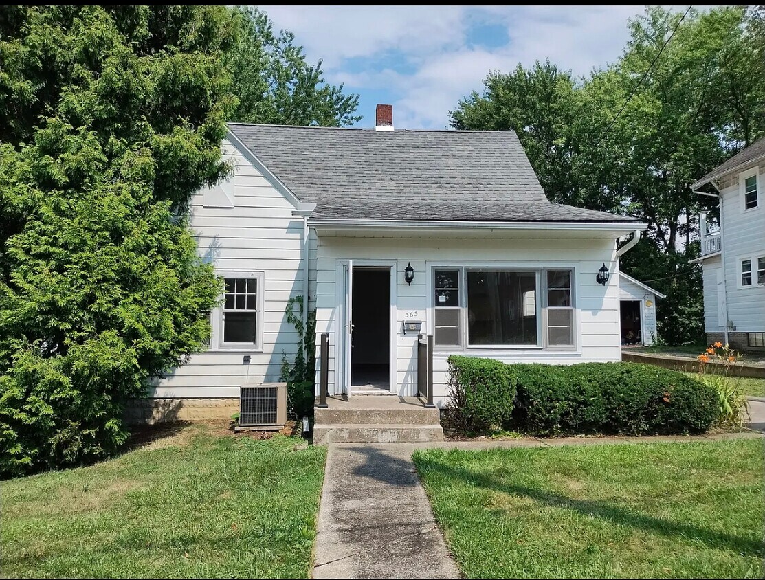 Primary Photo - 363 Sturges Ave