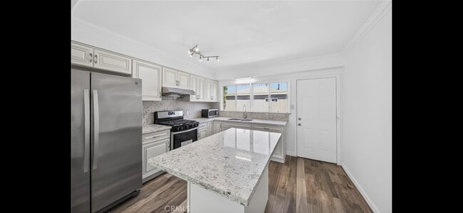Photo - 637 W Fernfield Dr (Monterey Park, CA) House