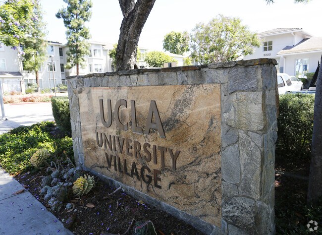 University Village Apartments Los Angeles Ca Signage University Village