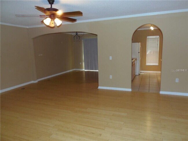 Foto del edificio - 4645 Ashburn Square Dr