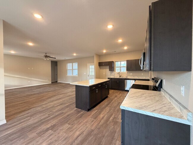 Foto del edificio - Welcome to your dream home in Russellville, AR!