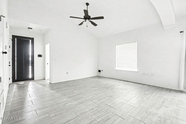 Building Photo - 13849 Summer Story Ave