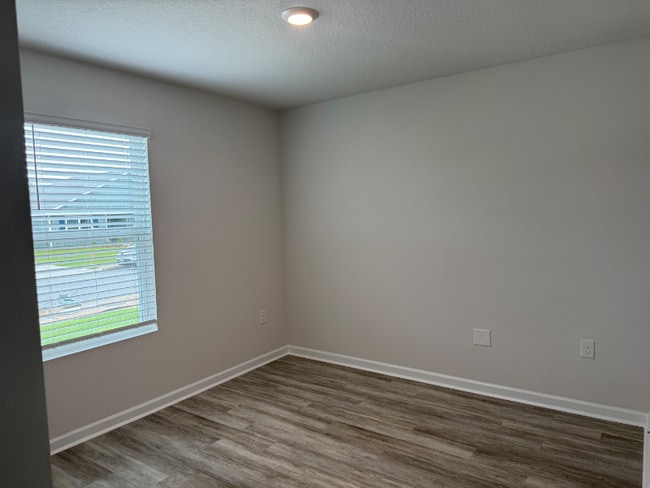 Foto del edificio - 6357 Firefly Dr