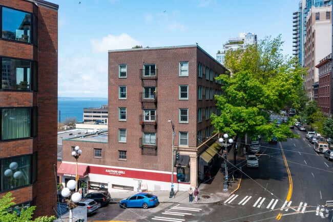 Building Photo - The Fairmount