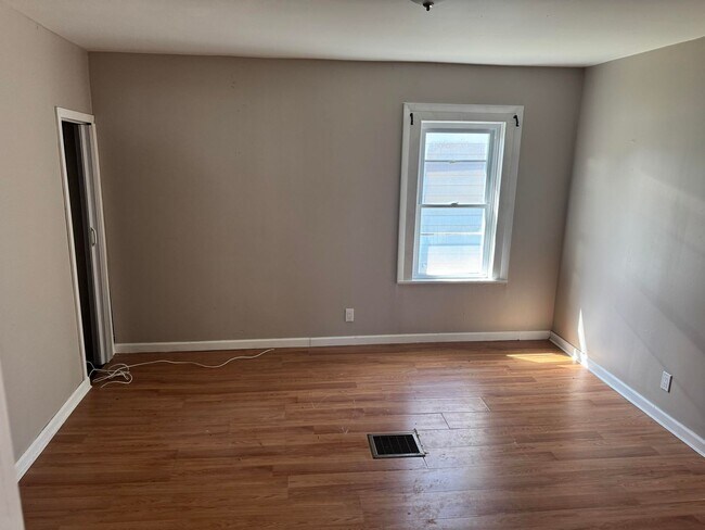 Foto del edificio - 3 Bedroom|1 bathroom house for rent