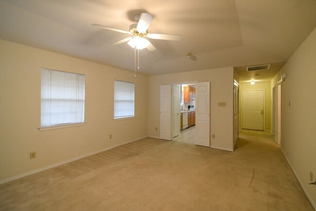 Building Photo - Spacious 2 Bedroom, 2 Bath Duplex – Over 1,200 Sq. Ft!