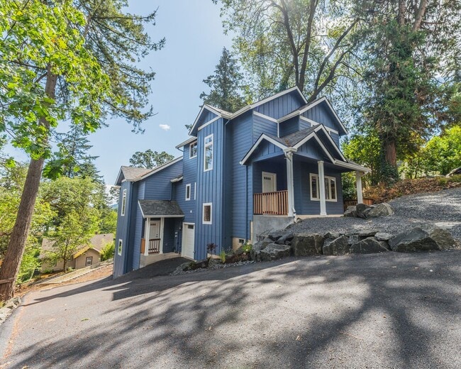 Photo - Sylvan Street Duplex Apartment