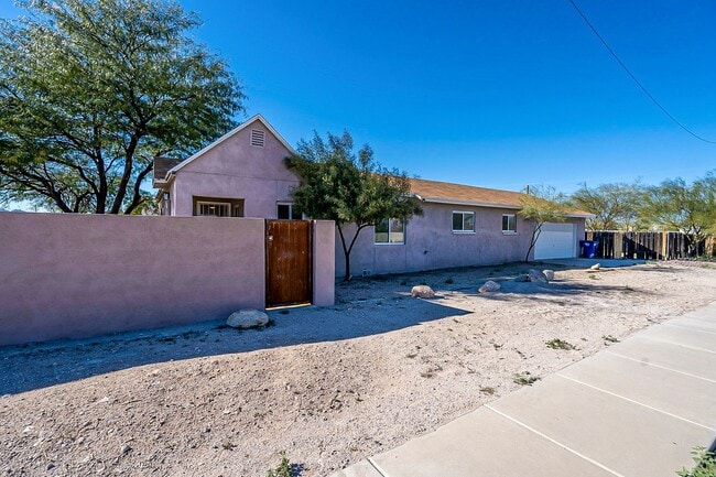 Photo - 49 E Adams St Apartment