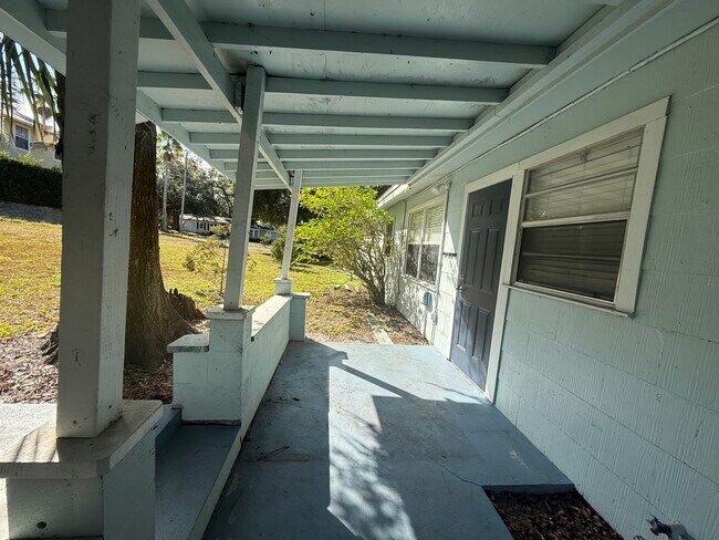 Building Photo - Sunset Suite Apartments