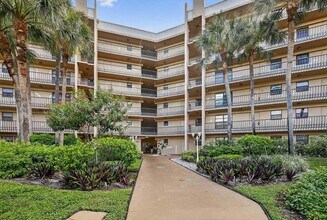 Building Photo - 4640 Lucerne Lakes Blvd W
