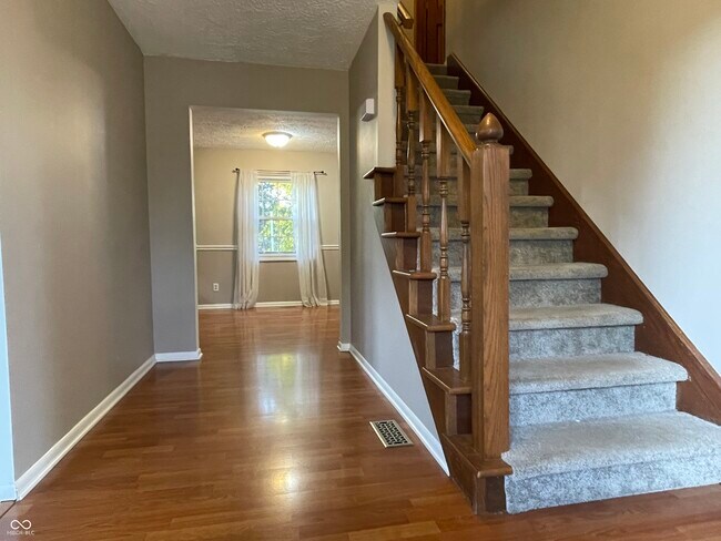 Foto del edificio - 3306 Corey Dr