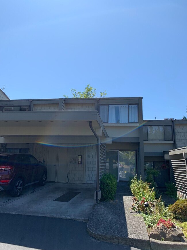 Foto del edificio - LakeView, Mount lake terrace - 2 bed 1.5 b...