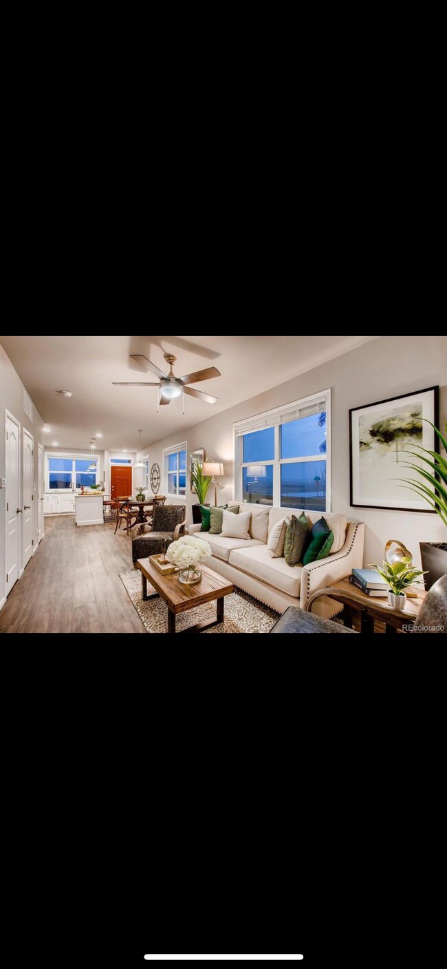 Foto del edificio - 793 Great Plains Ave