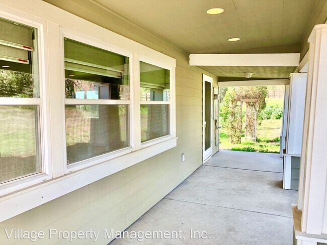 Foto del edificio - 2 br, 1.5 bath House - 6777 West Lilac Road