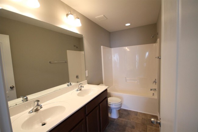 Foto del edificio - 2235 Sunny Cove Dr