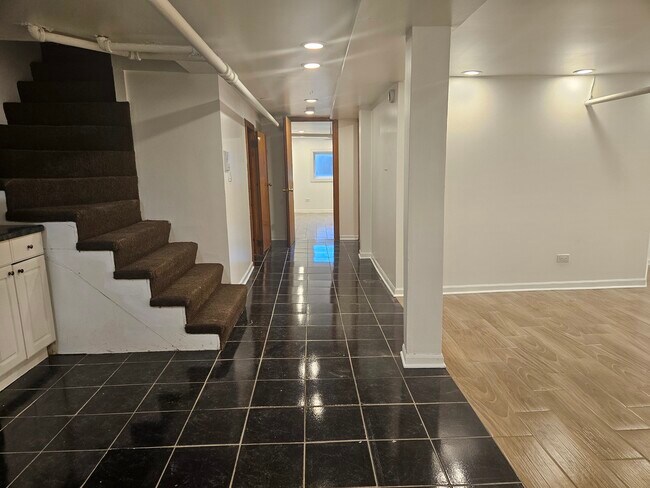 Foto del edificio - 4839 N Lawndale Ave