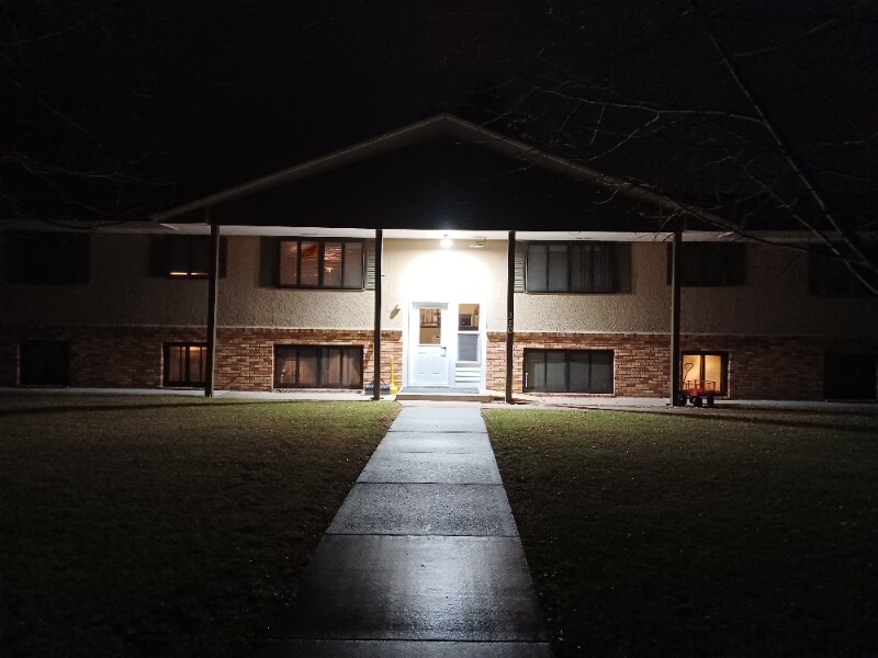 Foto principal - 320 Cypress St N