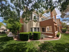 Building Photo - 821 Glacier Peak Ln