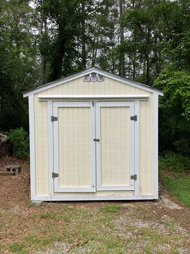 18 N Shore Dr, Southport, NC 28461 House Rental in Southport, NC