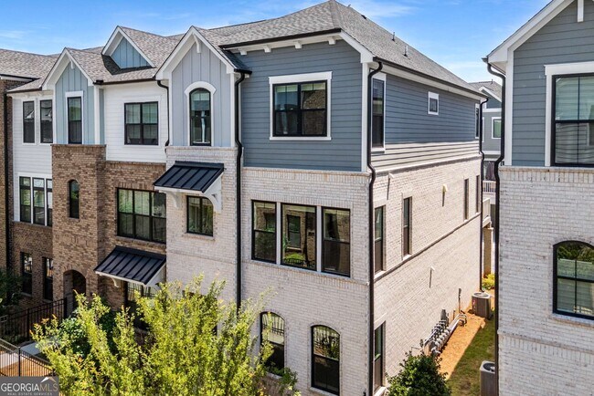Foto del edificio - 455 Ashbury Dr