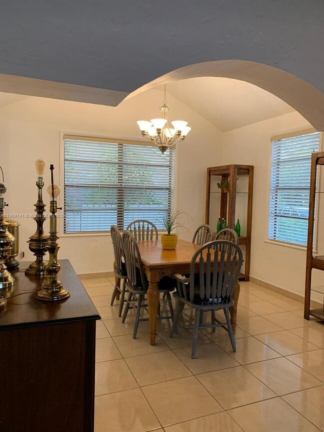 Building Photo - 1860 SW 17th Ter