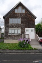 Building Photo - 25-27-27 Jetland Pl
