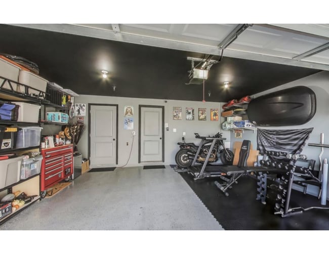 garage - 5907 Duvel St