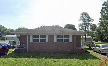 Building Photo - 205 Bermuda Dr