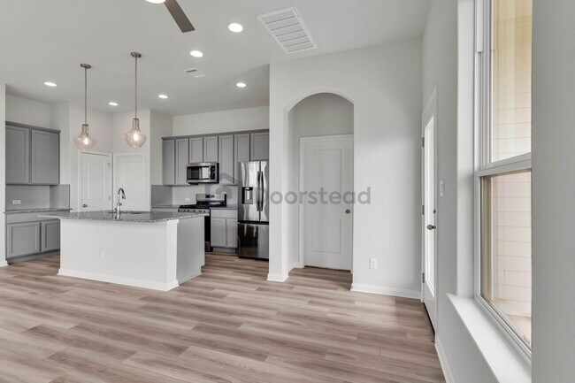 Building Photo - 8598 Meridy Loop