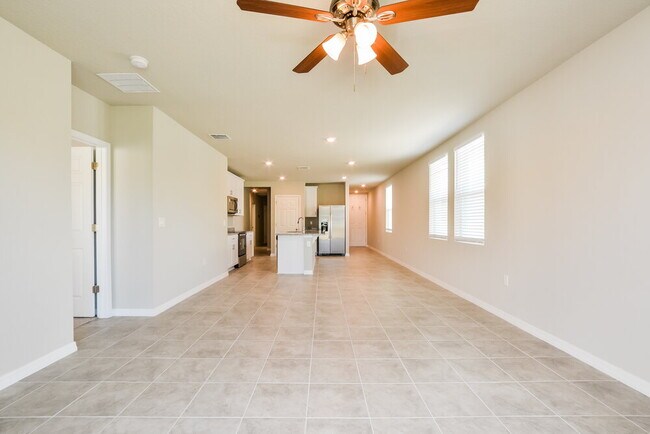 Building Photo - 5247 Meredrew Ln