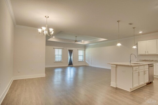 Building Photo - 713 Brambling Ct