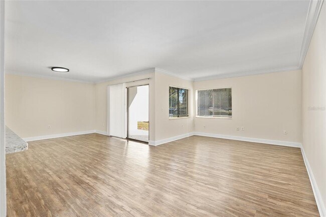 Building Photo - 1727 NE 36th Ave