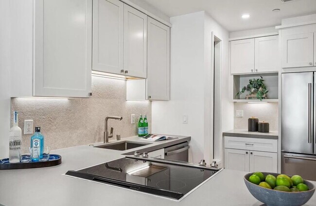 Foto del edificio - Contemporary Unit with High-End Features