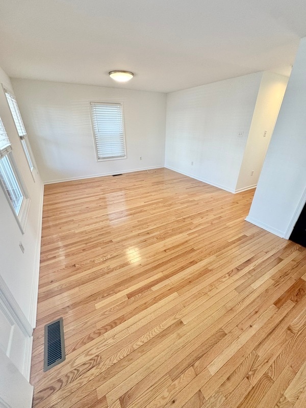 Building Photo - 1214 Bainbridge St