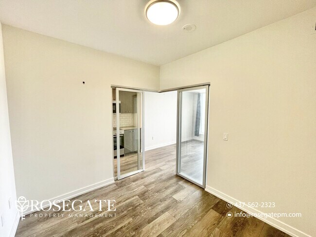 Building Photo - Modern 1-Bedroom Condo with Private Balcony & Internet Included in Kitchener