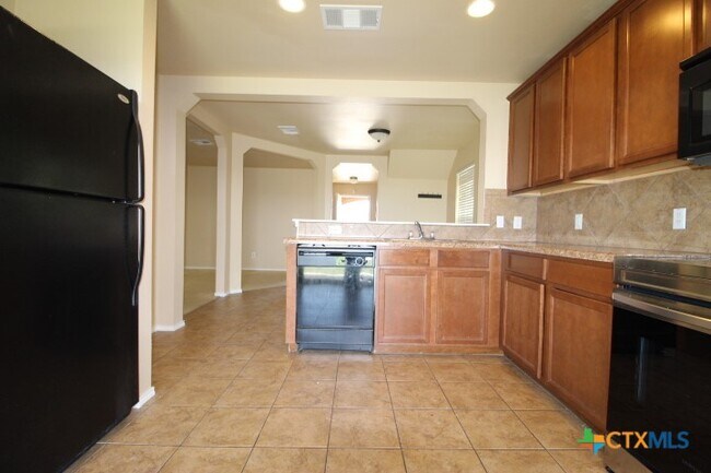 Building Photo - 304 W Gemini Ln