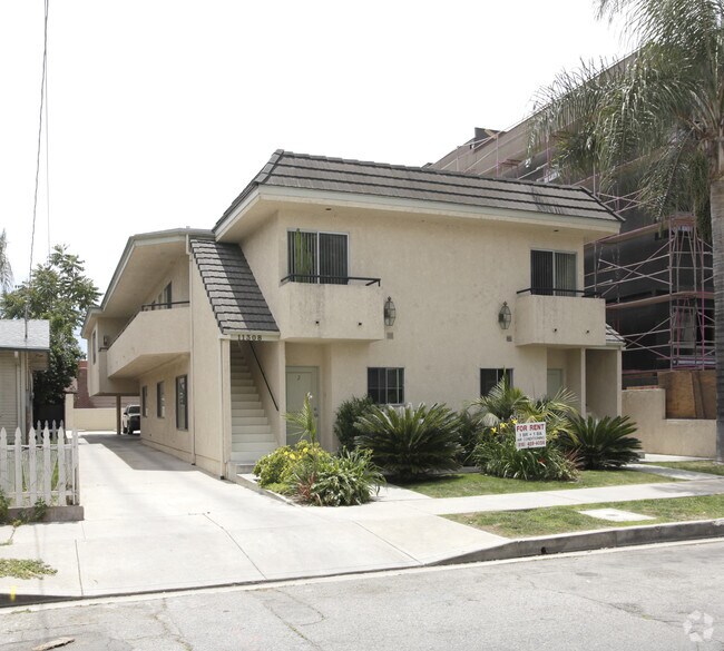 Primary Photo - 11308 Huston St