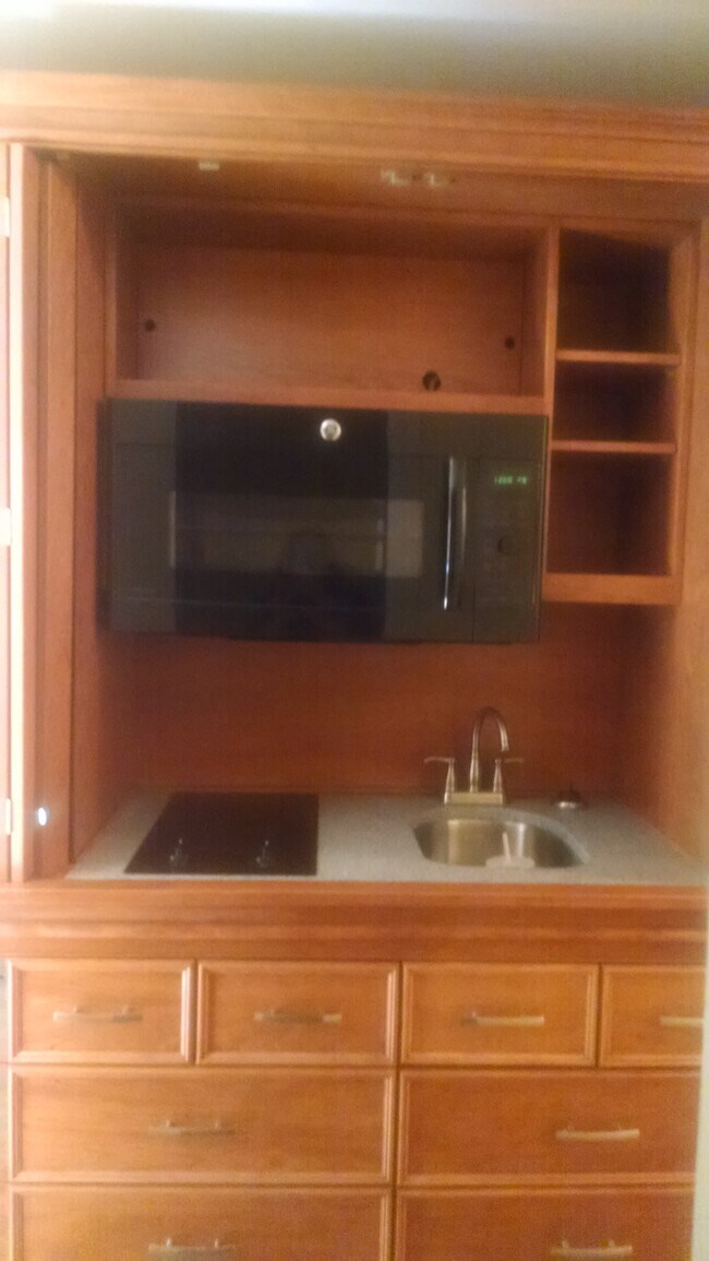Foto del edificio - 3242 Jones Ct NW