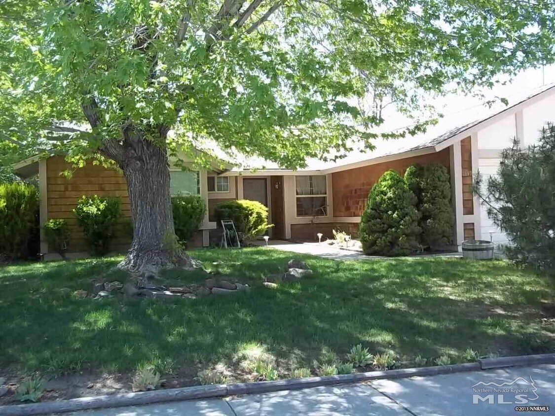 Foto principal - 1849 Deep Creek Dr