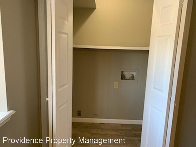 Foto del edificio - 3 br, 2 bath House - 2865 N. Sunny Lane