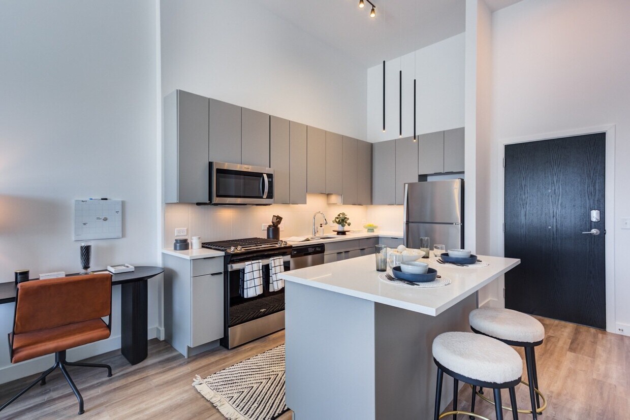 Domain CityGate Apartments in Naperville, IL