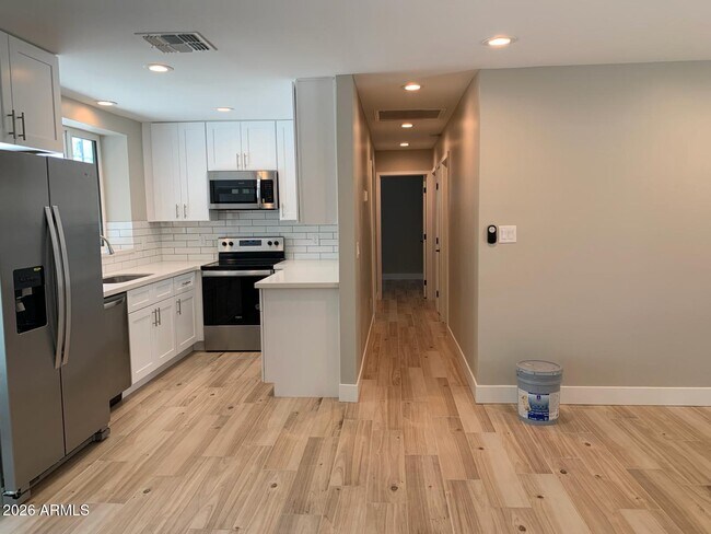 Foto del edificio - 3415 E Sheridan St