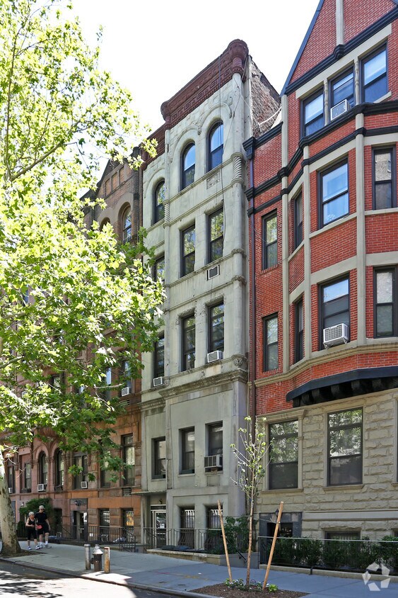 Primary Photo - 154 W 75th St