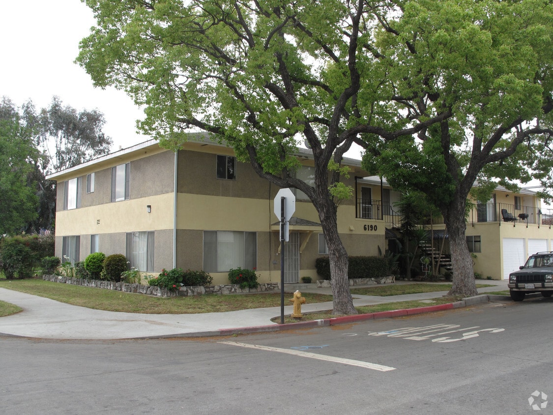 Primary Photo - 6190 California Ave