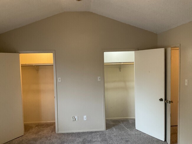 Foto del edificio - 85 E Caldwood Dr