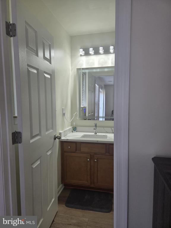 Building Photo - 10201 Fountain Cir