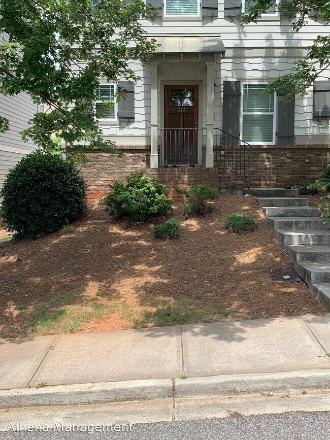 Building Photo - 2 br, 2.5 bath House - 212 Center Park Lane